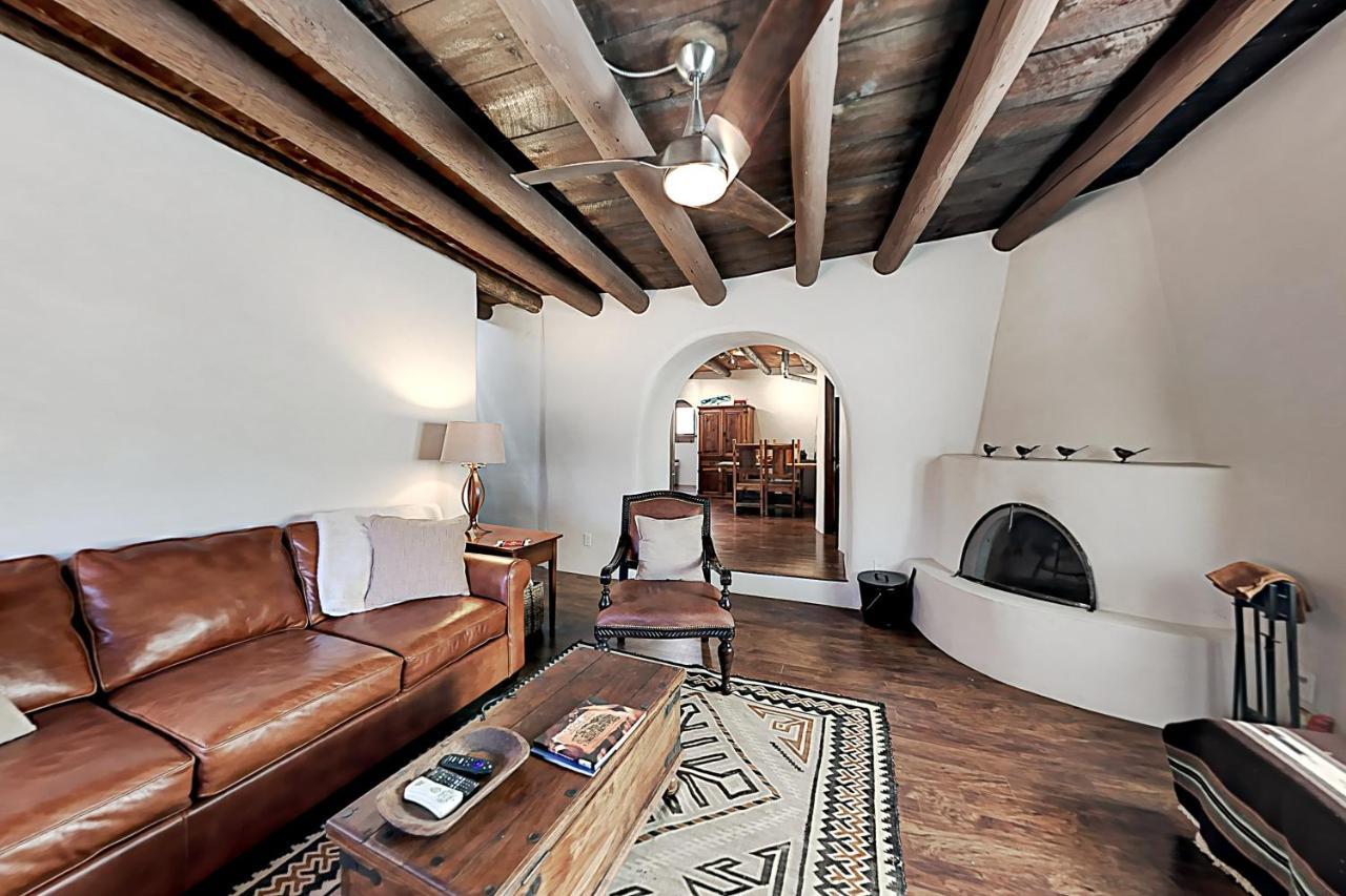 Pueblo Revival Villa Таос Екстериор снимка