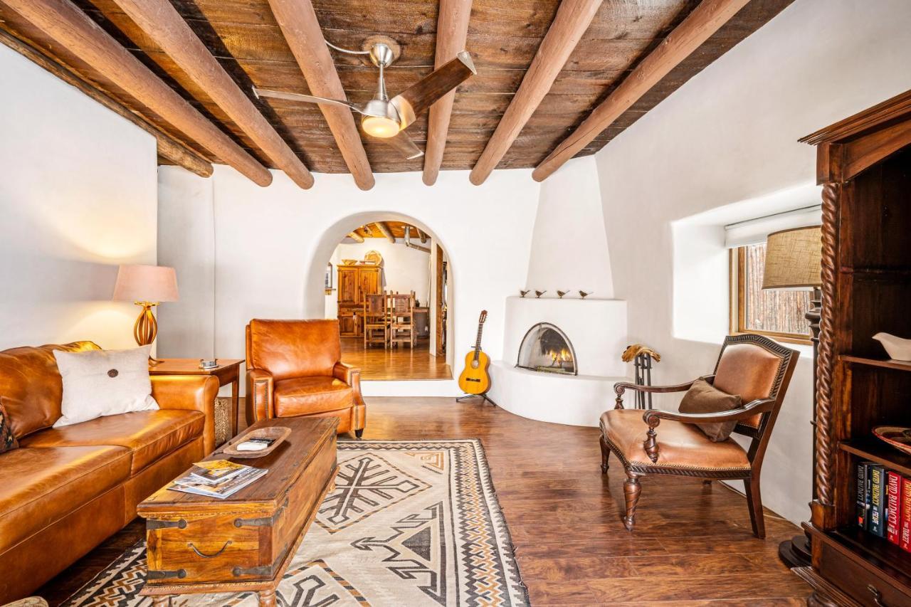 Pueblo Revival Villa Таос Екстериор снимка
