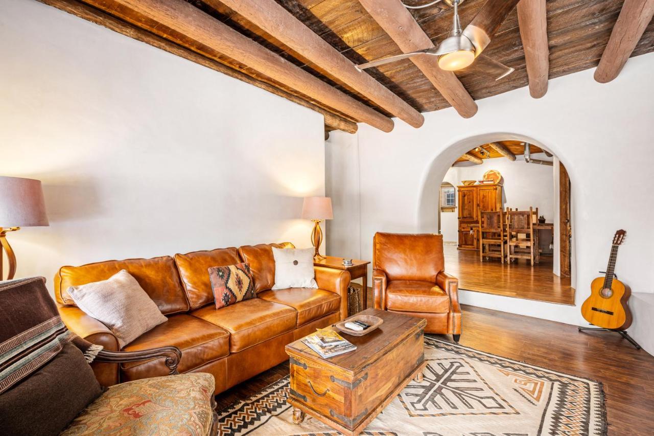 Pueblo Revival Villa Таос Екстериор снимка