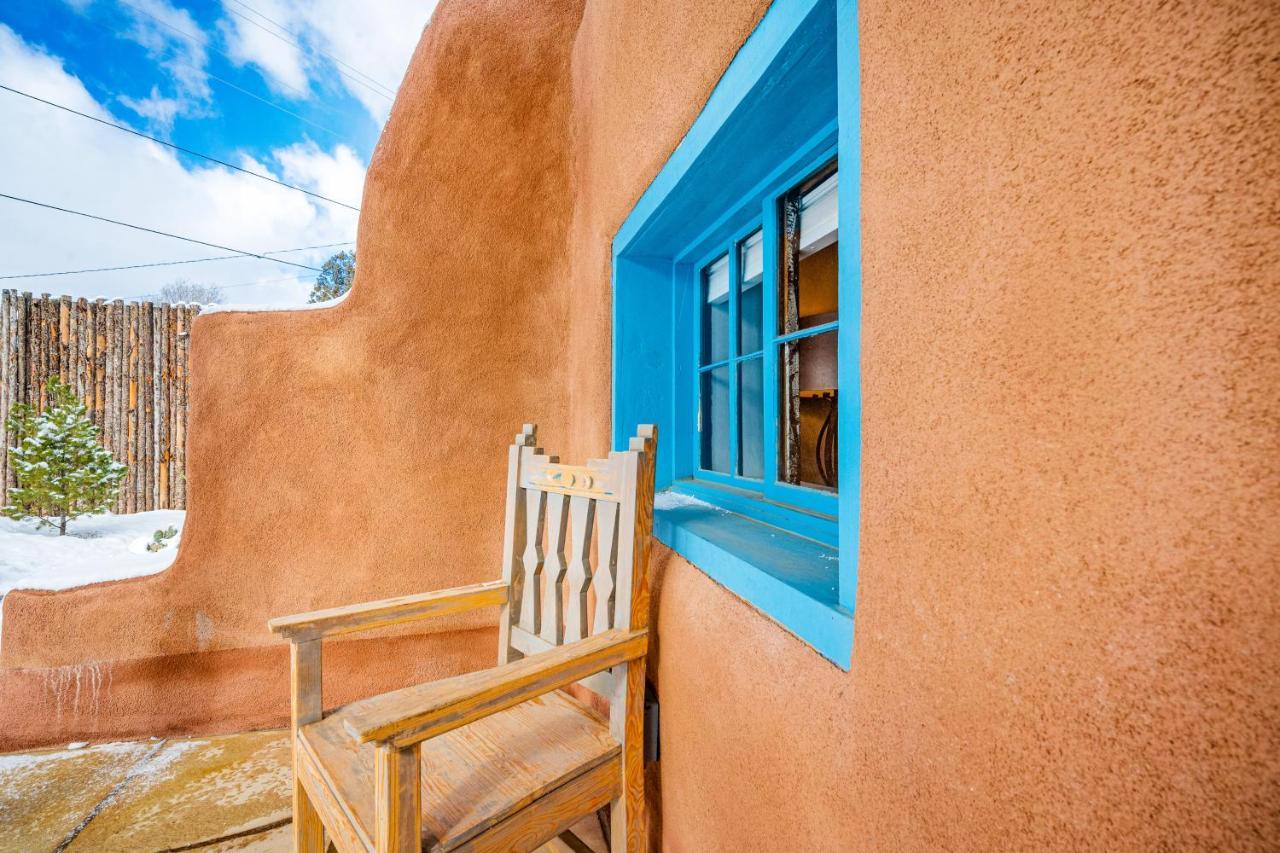 Pueblo Revival Villa Таос Екстериор снимка