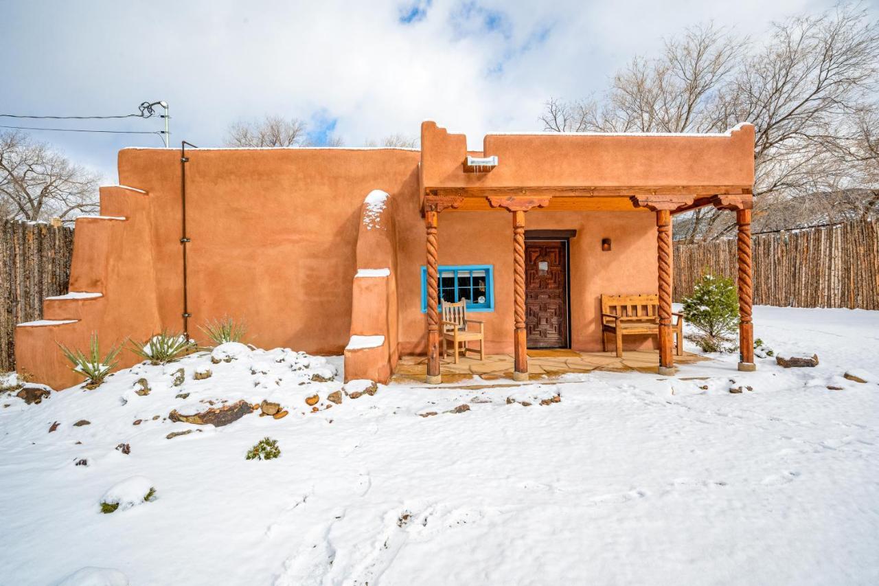 Pueblo Revival Villa Таос Екстериор снимка