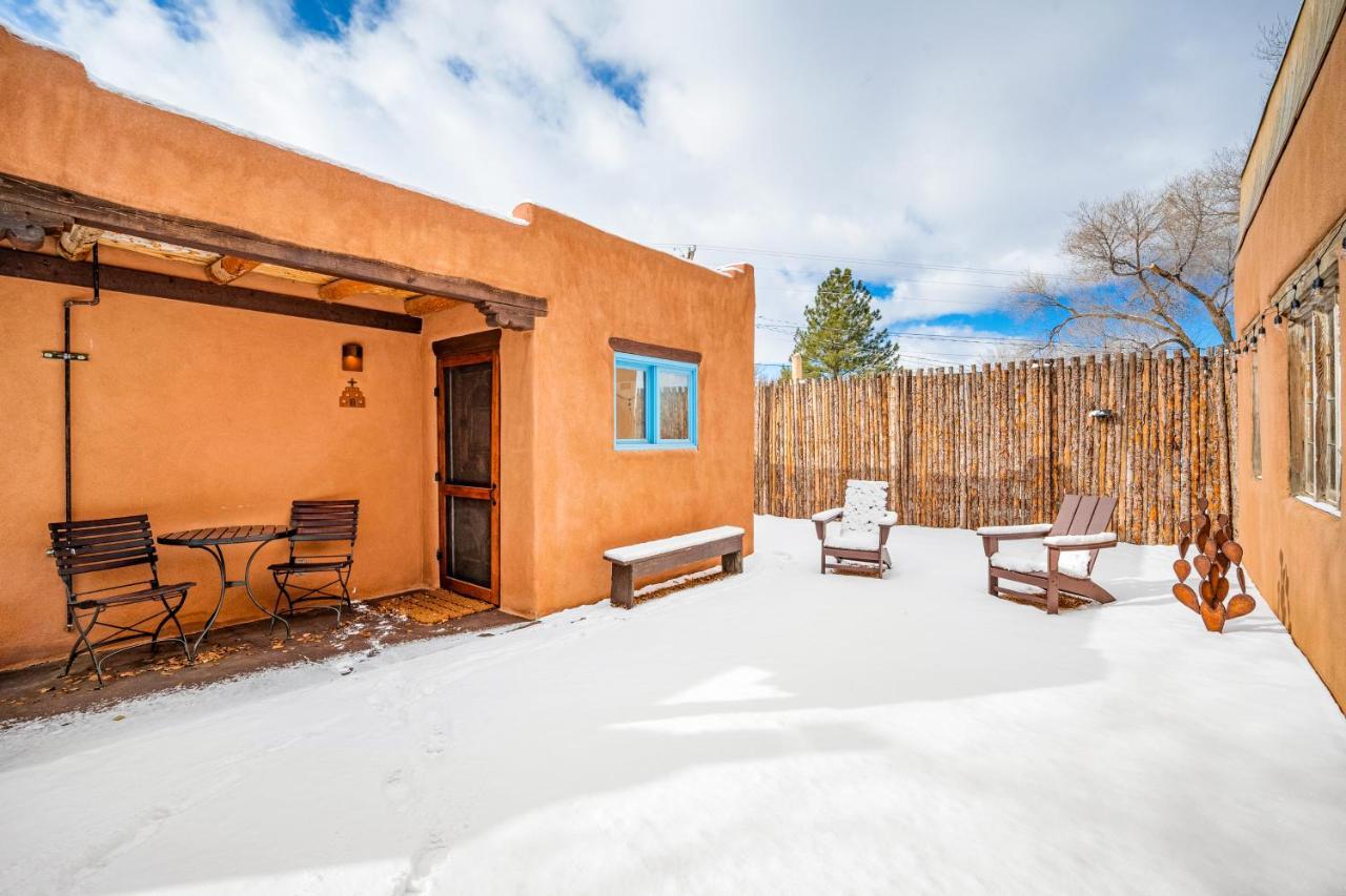 Pueblo Revival Villa Таос Екстериор снимка