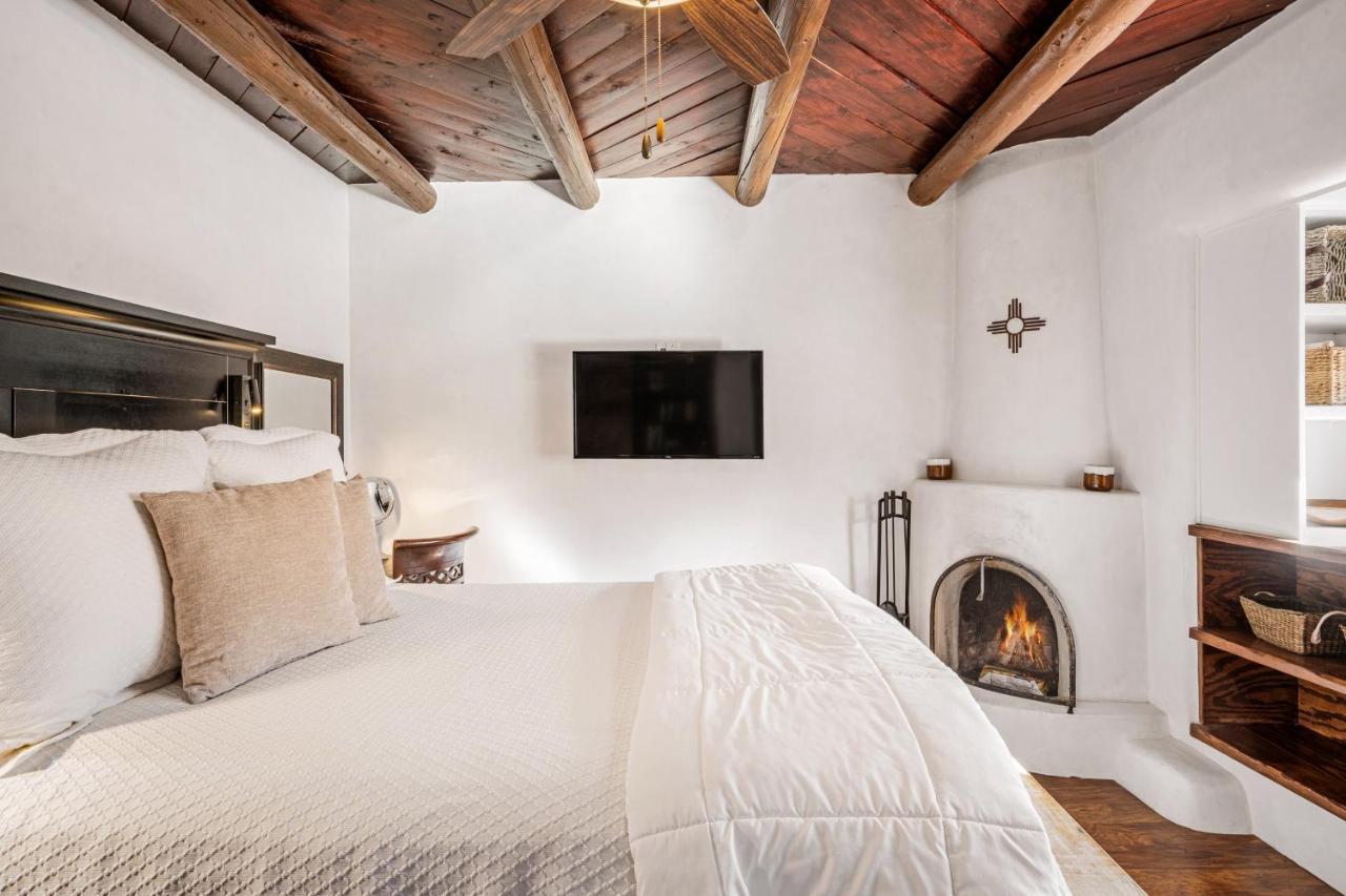 Pueblo Revival Villa Таос Екстериор снимка
